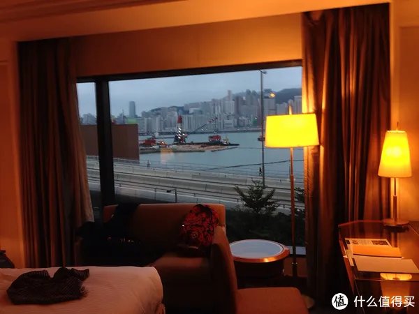 #原创新人#香港入手new MacBook Pro touch版本 + iPhone 7 plus