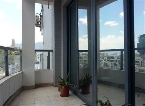 玻璃窗贴膜多少钱一平 玻璃窗膜怎么贴才平整