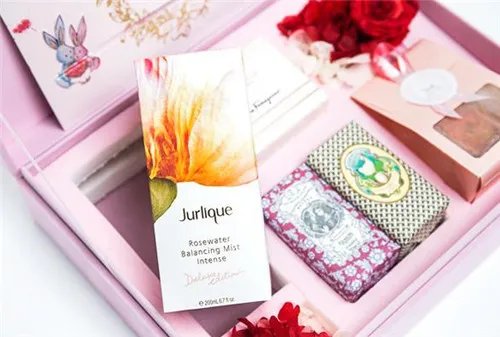 婚庆伴手礼送什么好 结婚回赠礼品推荐