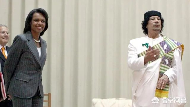 卡扎菲心中女神赖斯，地下室出生从政15年，为何受2位美国总统信赖？