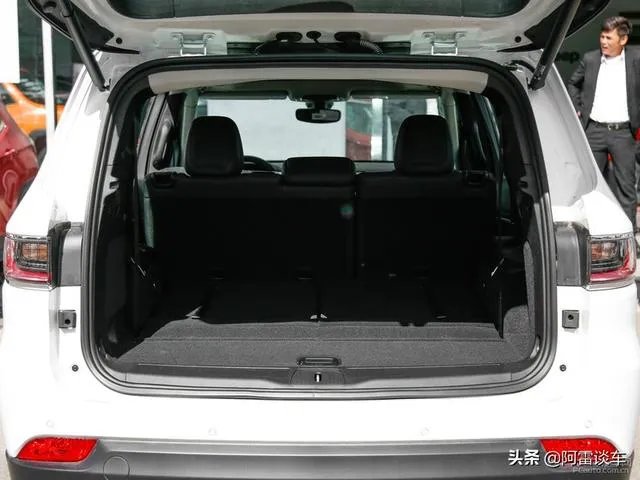 jeep大指挥官多少钱，性能如何？