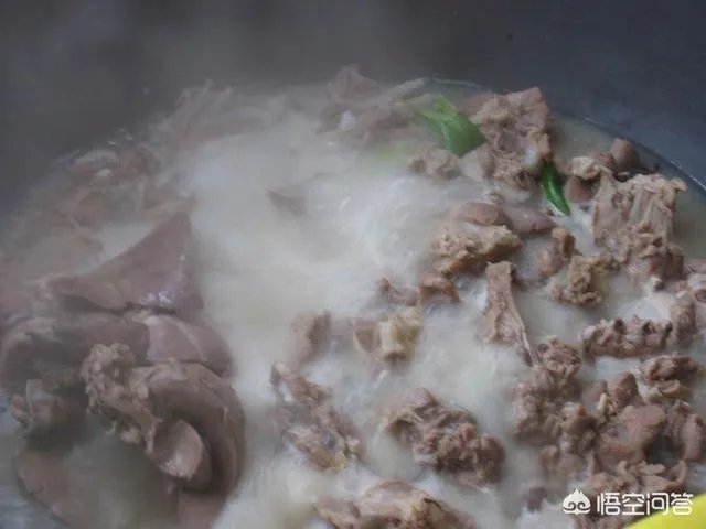 西北人为何选择在大雪纷飞的日子宰羊吃平伙？