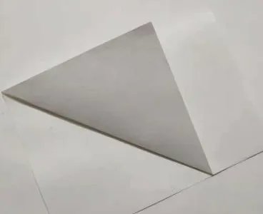 “开学第一课”中的歼15纸飞机怎么折