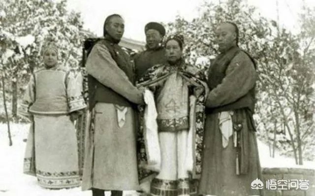 安德海比李莲英差在何处，为什么同为慈禧身边的红人，他死的那么早？