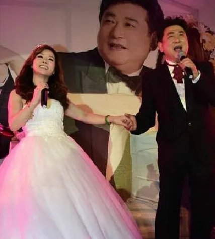 男星结婚遭闹场 新娘被骂欠钱不还