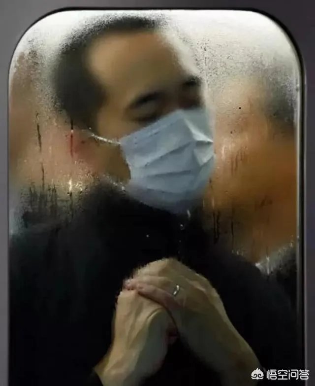 有哪些擅长以地铁为场景拍照的摄影师？