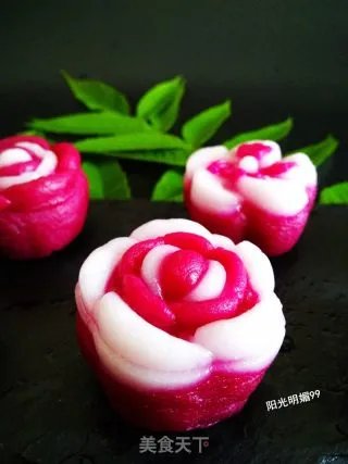 莲蓉花朵和果子