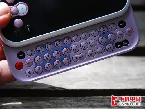 青春专属！超Q侧滑全键盘LG KS360评测