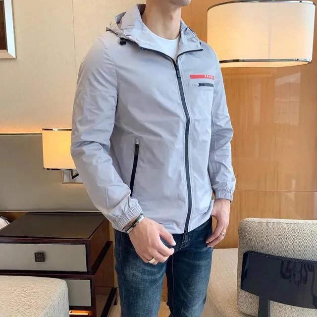 普拉达的服装风格是什么？