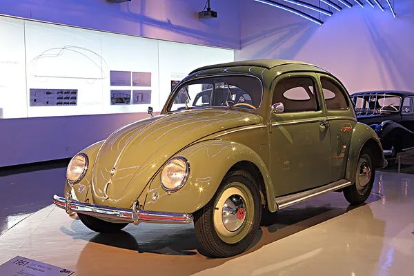 那个坐在奔驰机舱盖上哭的女车主，为什么又提了一辆WEY VV7？