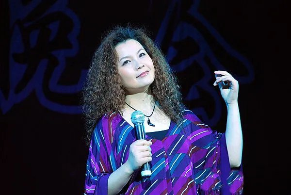 周冰倩老公身份照片婚姻生活 及6岁爱子资料曝光