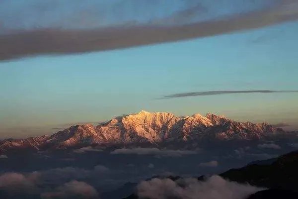 人们常常说“人无千日好，花无百日红”什么意思？