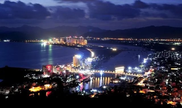 惠州惠东港口镇好不好玩，听说有很多海鲜？