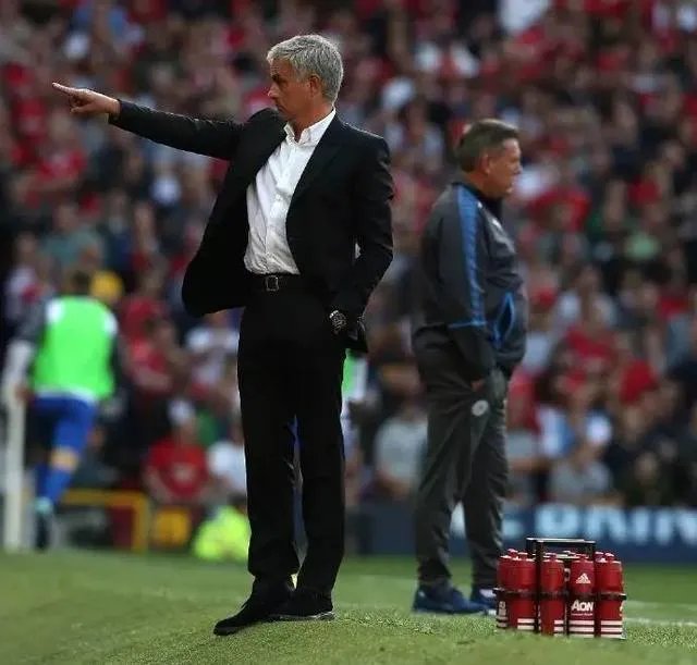 曼联2-0莱斯特城豪取三连胜，曼联表现怎么样？