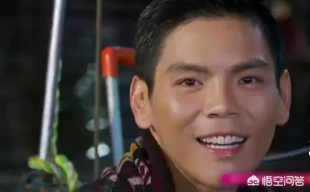 如何看待向佐和郭碧婷的恋情，你觉得他们般配吗？