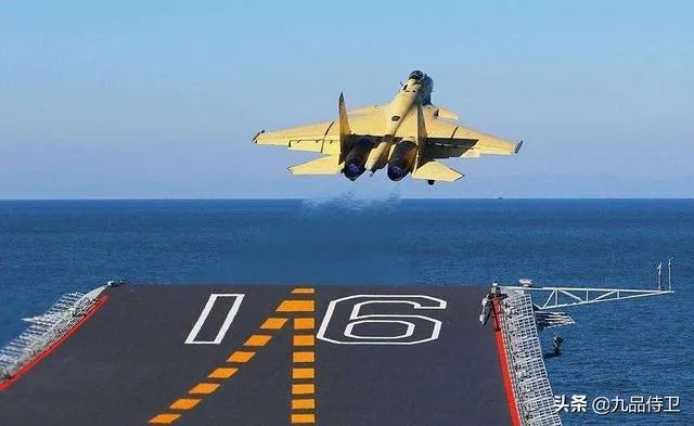 舰载机在航母上起飞的方向