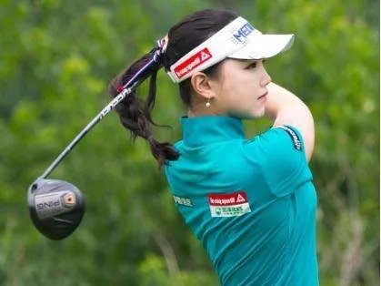 高尔夫女神石昱婷，为什么会放弃日本的发展回到中国呢？
