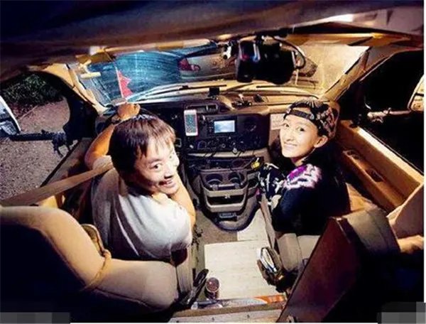 陈翰宾出轨左娜细节还在一起吗 吴静一精神失常疯了吗现在怎样了