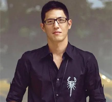 蒋友柏老婆林姮怡曝光 曾疯狂追求娇妻