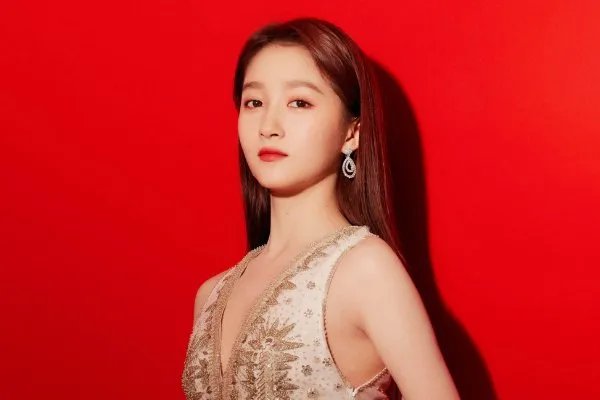 网友戏称“京城格格”，童星关晓彤的家世真的如此显赫？