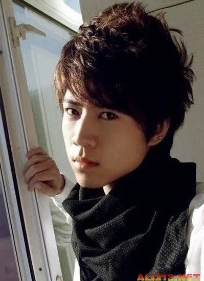 高校帅哥校草大搜罗 哪个是你的梦中情人呢？