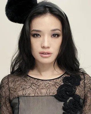 舒淇出演多部三级片 任达华在其中担任主角