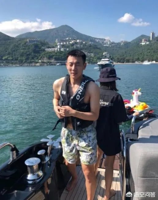 秦升亚冠决赛对骂，秦升怎么会韩语，秦升年薪多少万？