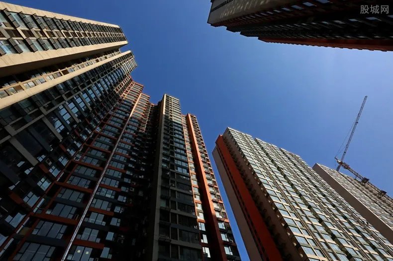 绿地开除被举报高管 公司股价5年蒸发多少亿？