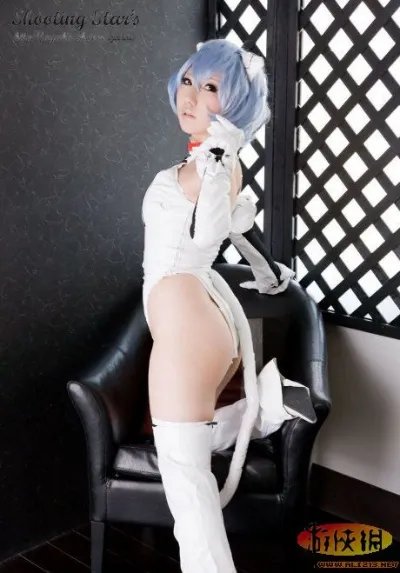 EVA爆乳凌波丽 性感女神让你惊心动魄