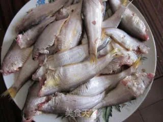 香酥糖醋马口鱼