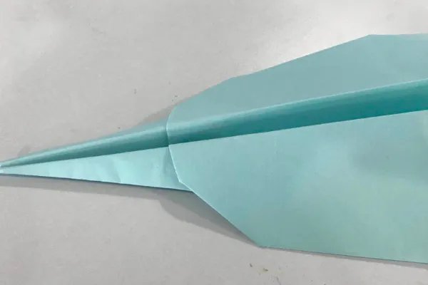 “开学第一课”中的歼15纸飞机怎么折