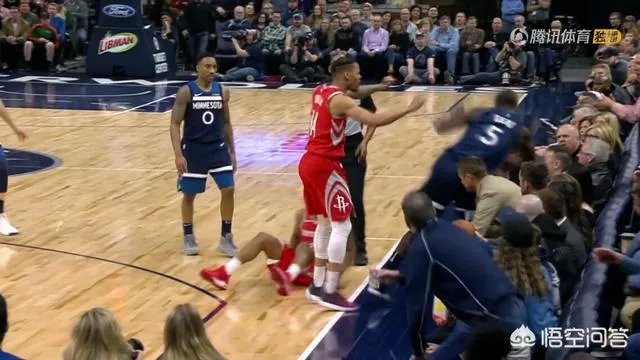 保罗被凶狠推搡，格林为兄弟出头遭驱逐，你如何评价？