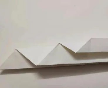 “开学第一课”中的歼15纸飞机怎么折