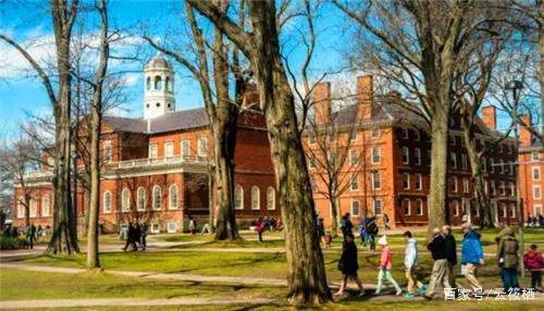 湖南“寒门贵子”何江：哈佛毕业典礼演讲的中国第一人，现怎样了?