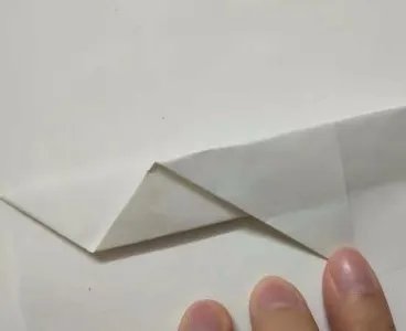 “开学第一课”中的歼15纸飞机怎么折