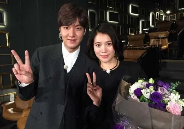 柳岩见到偶像梁朝伟激动不已，明星是怎样“追星”的？