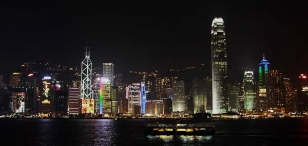 如何看待内地派427名核酸检测队员支援香港这件事?