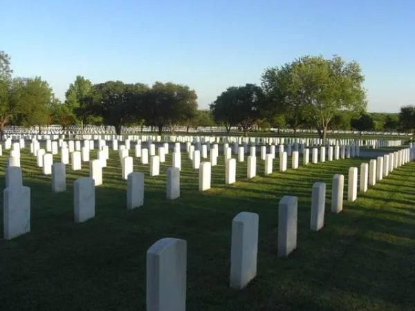 建议全面取消经营性公墓，这么做有必要吗？