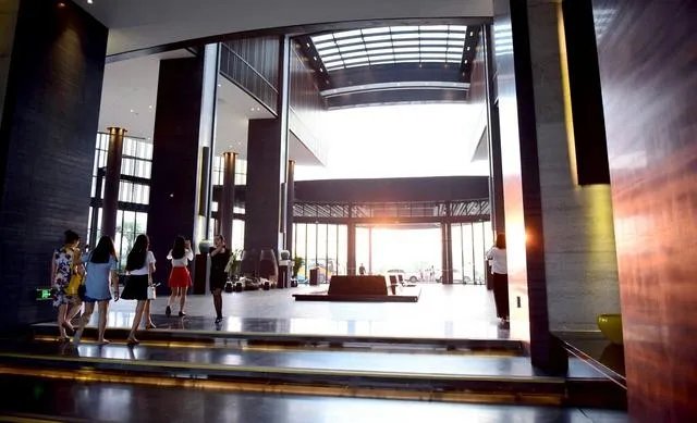 惠州惠东港口镇好不好玩，听说有很多海鲜？