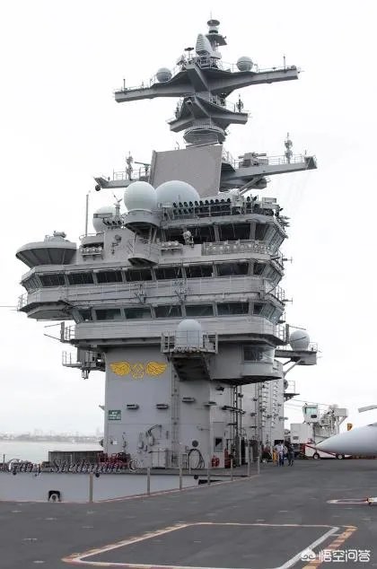 摧毁了航母的指挥舰桥，是不是就几乎瘫痪了整个航母？