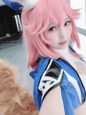 女孩得知开学时间后崩溃大哭 好像有点q弹的动态图