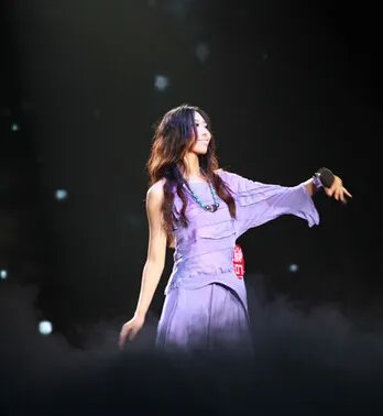 王艺洁妹妹参加芒果中秋晚会 最萌小萝莉初试啼声