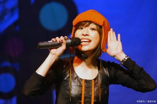 王心凌跳《爱你》炸出一票中年男粉，“甜心教主”为何能再次走红？