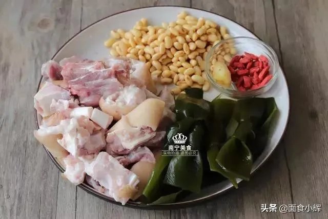 电饭煲能够煲压猪蹄吗？知道的能不能把过程写出来？