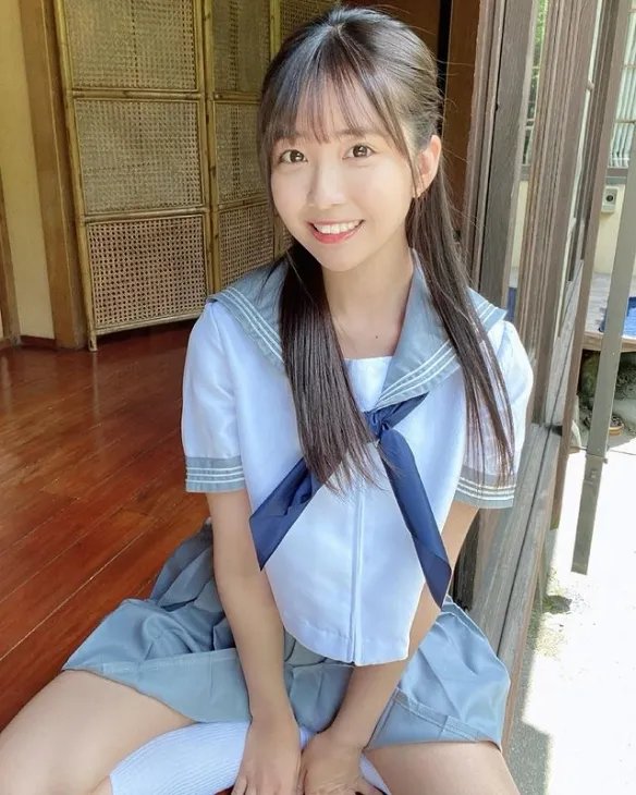 轻熟女的诱惑你能抵挡吗？11区萌妹天羽希纯海量写真