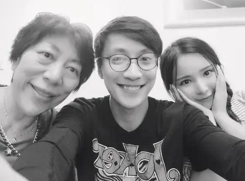 乔任梁父亲说老爸老妈没给你丢脸,他父母的现状如何?