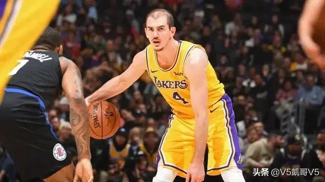 布拉德利宣布退赛,湖人会签下哪一名球员来填补他的位置?
