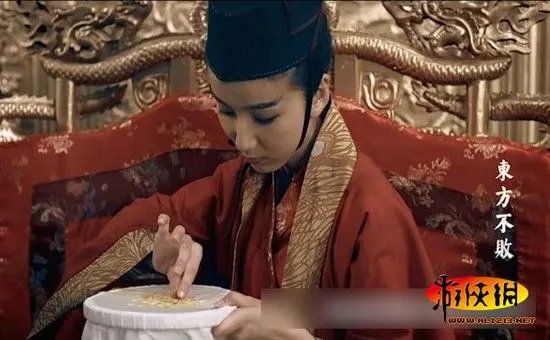 《爱情公寓3》吕布vs东方不败 神级霸气CG欣赏