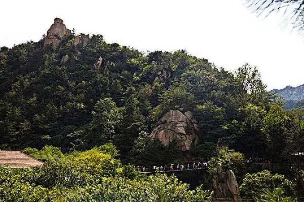 青岛12家景区对所以游客免门票，其中免票景区是哪里？