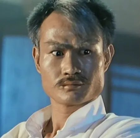 林正英演过哪些电视剧 曾开创了一个经典僵尸片的美好时代